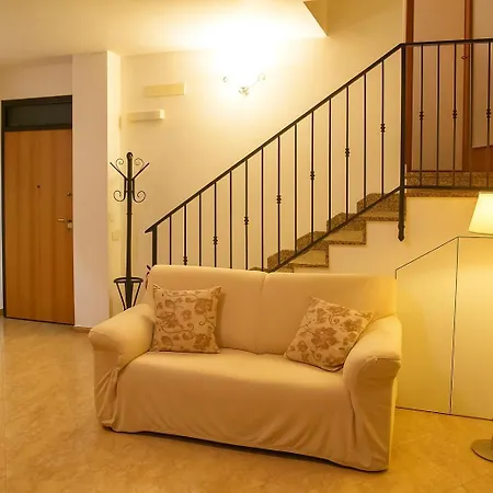 Scogliera Blu شقة فندقية